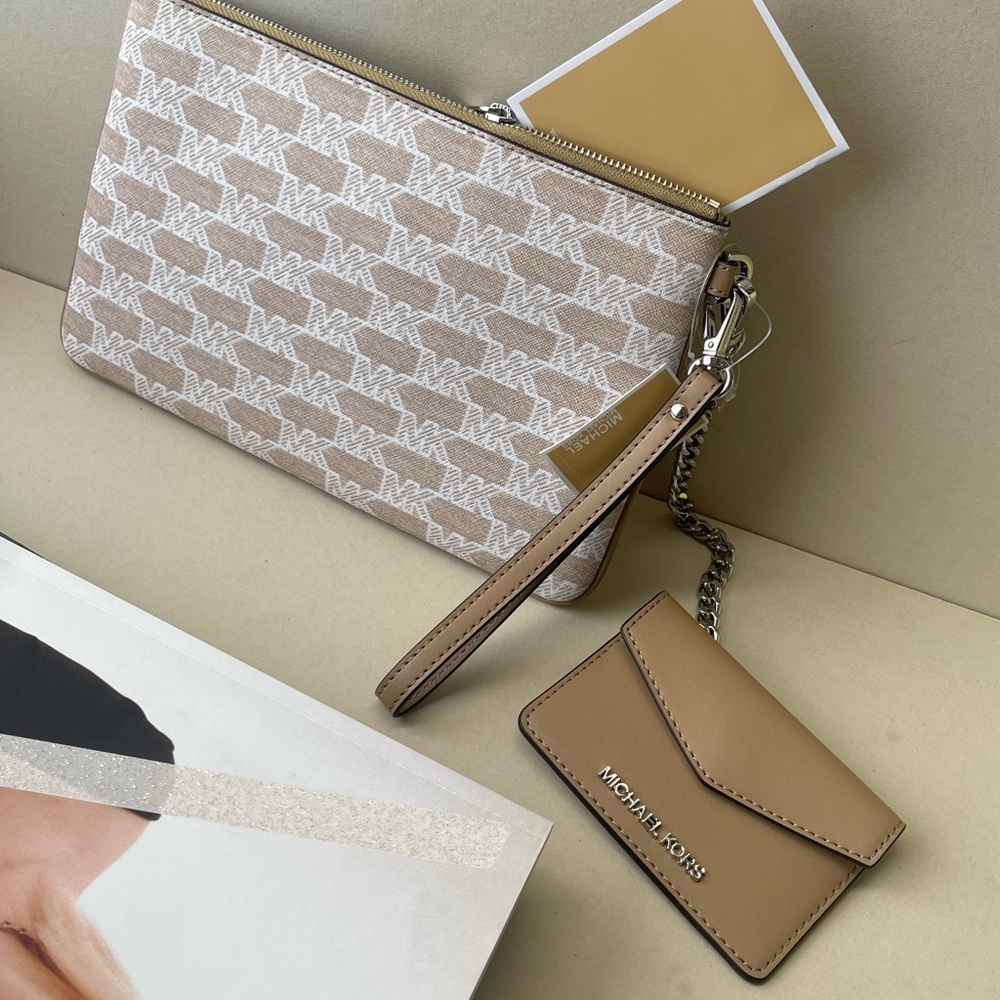(new+tag) Michael Kors jet set large wristlet clutch plus detachable card case - Picture 9 of 12